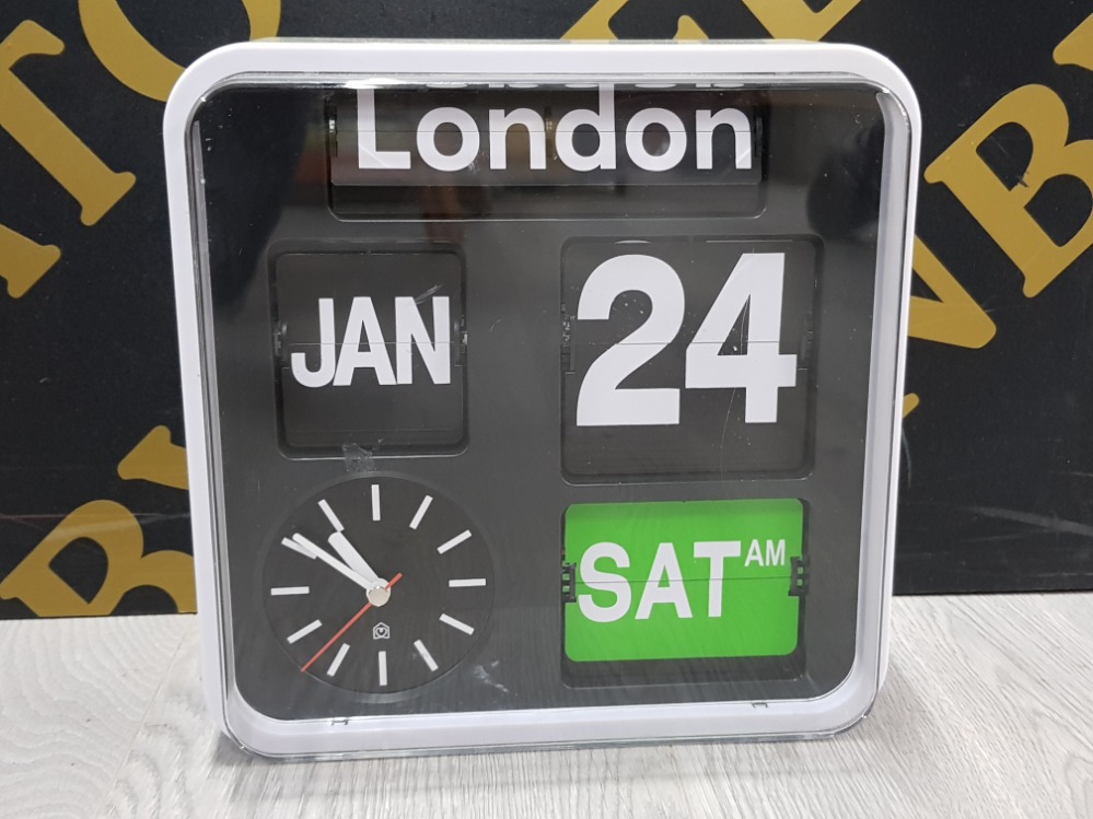 RETRO QUARTZ AUTO CALENDAR AUTO FLIP WALL CLOCK 30 CM