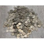 LARGE COLLECTION OF APPROXIMATELY 600 6D COINS VARIOUS DATES
