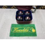 ALMARK CLUBMASTER MEDIUM BOWLS WITH KENSELITE BAG AND TOWEL