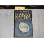HARRY POTTER AND THE DEATHLY HALLOWS HARD BACK FIRST EDITION BOOK