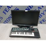 YAMAHA PORTASOUND PSS.11 KEYBOARD TOGETHER WITH ACER MONITOR