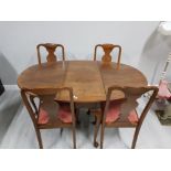 EARLY 20TH CENTURY QUEEN ANNE STYLE GATE LEGGED DINING TABLE WITH 4 UPHOLSTERED SPLAT BACK CHAIRS