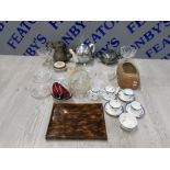 MISCELLANEOUS LOT TO INCLUDE WALKER AND HALL TEA AND COFFEE POTS VARIOUS GLASSWARE ETC