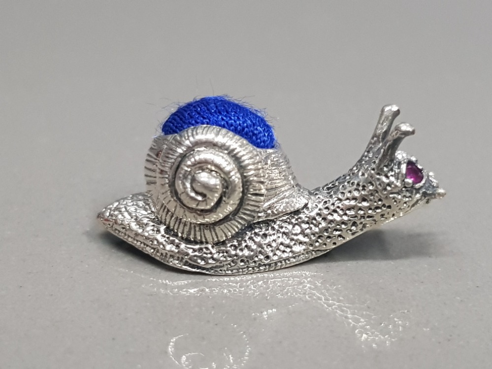 925 STERLING SILVER SNAIL PINCUSHION 3CM IN LENGTH 5.6G - Image 2 of 3