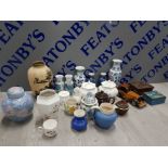 COLLECTION OF VARIOUS POTTERY AND WOODEN ITEMS INCLUDING VASES, JUGS AND CUPS, ALSO TO INCLUDE A