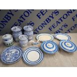 COLLECTION OF BLUE AND WHITE POTTERY INCLUDING CORNISH WARE, EARLY 1900S CROWN DEVON COW SHAPED MILK