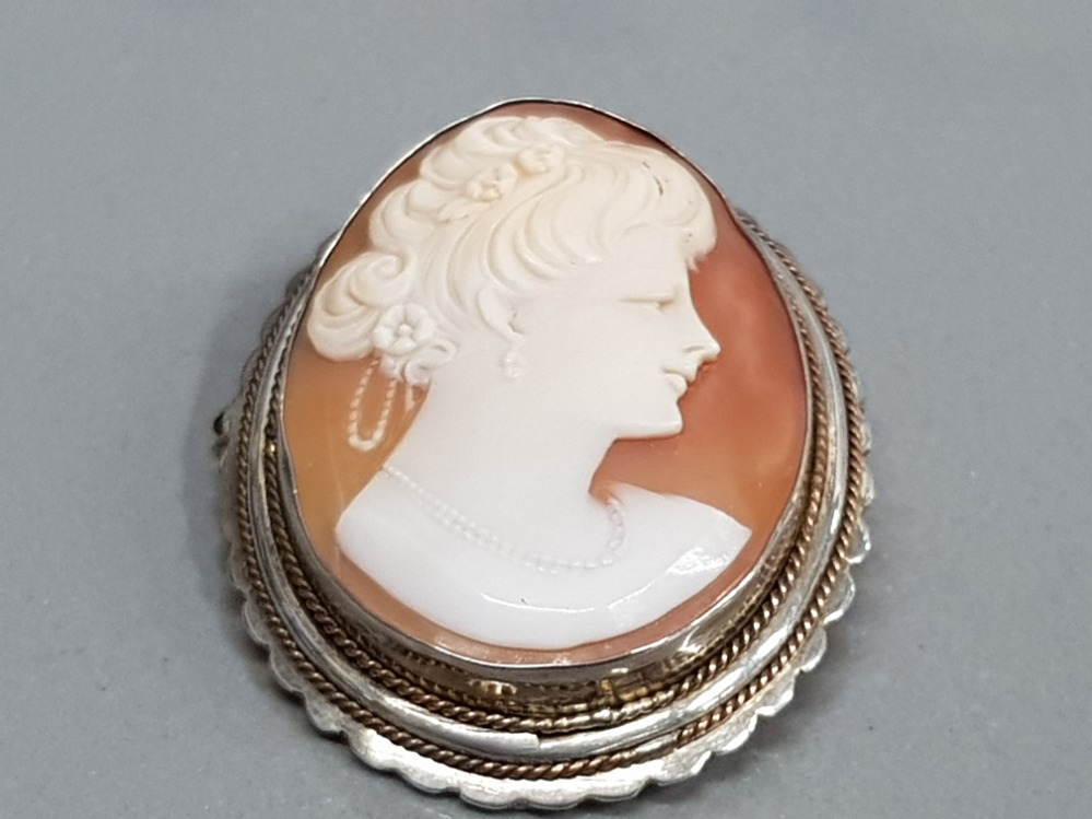 SILVER SHELL CAMEO BROOCH