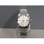 ROLEX GENTS STAINLESS STEEL 1981 OYSTER PERPETUAL DATE SILVER DIAL BATON HOUR MARKERS JUBILEE