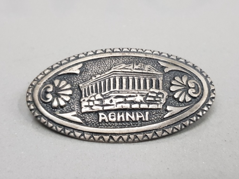 OVAL SILVER BROOCH WITH TEMPLE DESIGN 7G