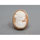 9CT YELLOW GOLD CAMEO RING SIZE I 6.4G GROSS