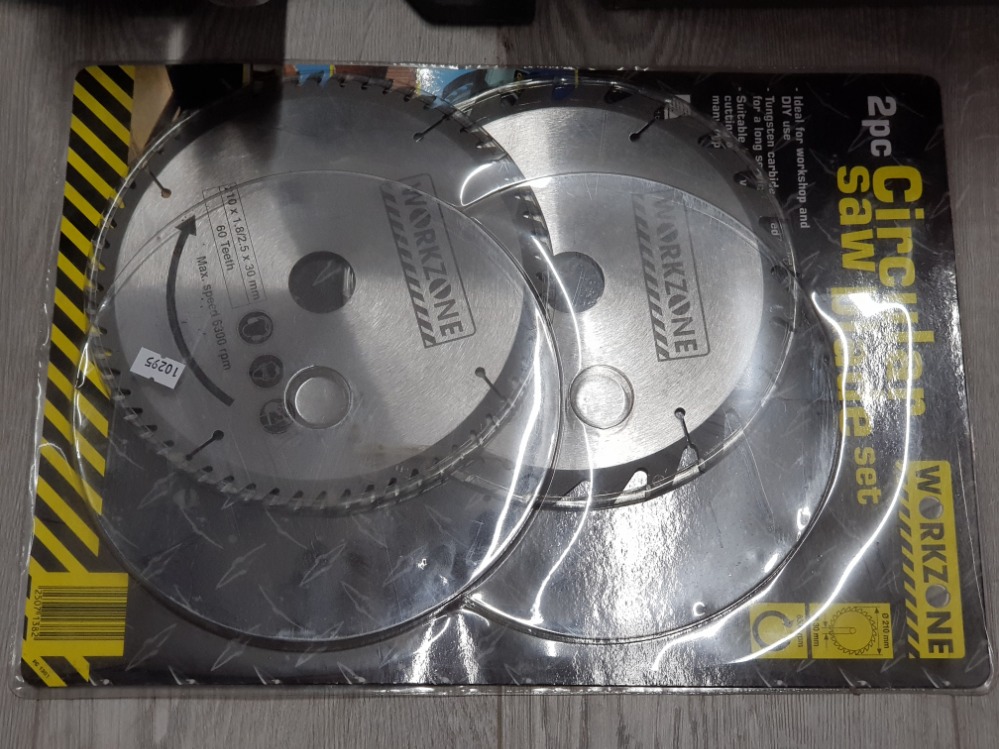 MITRE SAW 190 MM COMPOUND IN BOX WITH 2 PACK OF CIRCULAR SAW BLADES - Image 4 of 4