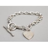 SILVER BELCHER BRACELET WITH HEART CHARM AND T BAR CATCH 25.2G