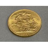 22CT GOLD 1927 FULL SOVEREIGN COIN STRUCK IN SOUTH AFRICA