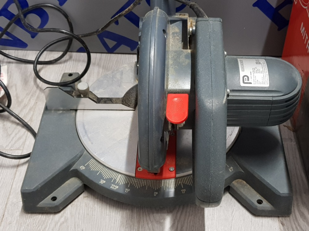 MITRE SAW 190 MM COMPOUND IN BOX WITH 2 PACK OF CIRCULAR SAW BLADES - Image 2 of 4