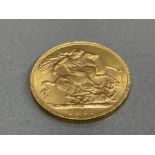 22CT GOLD 1927 FULL SOVEREIGN COIN STRUCK IN SOUTH AFRICA