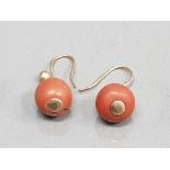 9CT YELLOW GOLD ORANGE/BROWN BEAD EARRINGS 2.4G GROSS