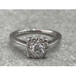 9CT WHITE GOLD DIAMOND CLUSTER AND SOLITAIRE RING 2.9G SIZE L
