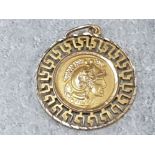 9CT GOLD PENDANT WITH GRECO ROMAN DESIGN TO BOTH SIDES A CENTURION PLUS THE PARTHENSON SURROUNDED BY