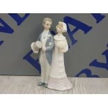 LLADRO FIGURE 4808 BRIDE AND GROOM