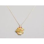 18CT YELLOW GOLD ORNATE FLOWER BASKET PENDANT WITH CHAIN FEATURING A STONE SET PENDANT WITH RUBY'S