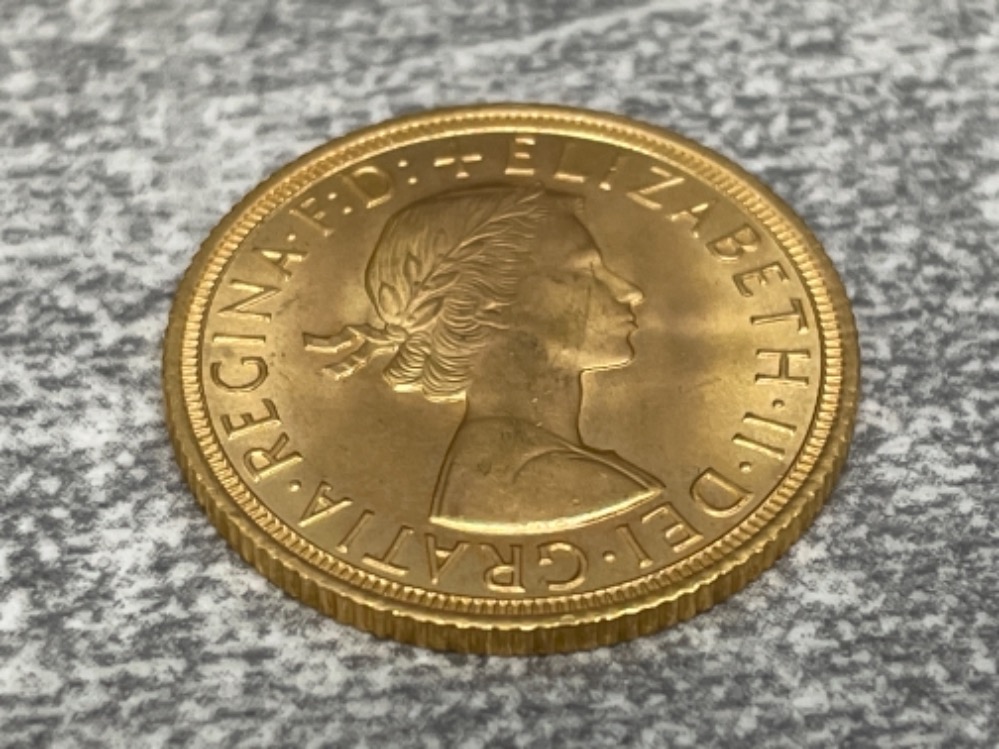 22CT GOLD 1962 FULL SOVEREIGN COIN - Image 2 of 2