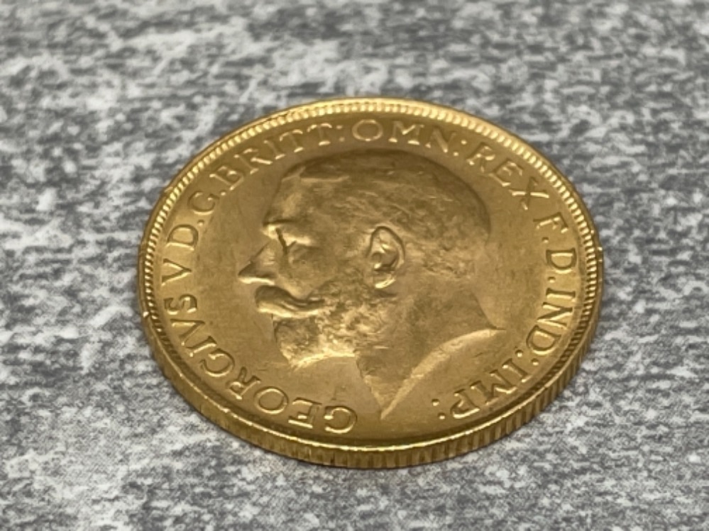 22CT GOLD 1927 FULL SOVEREIGN COIN STRUCK IN SOUTH AFRICA - Image 3 of 3