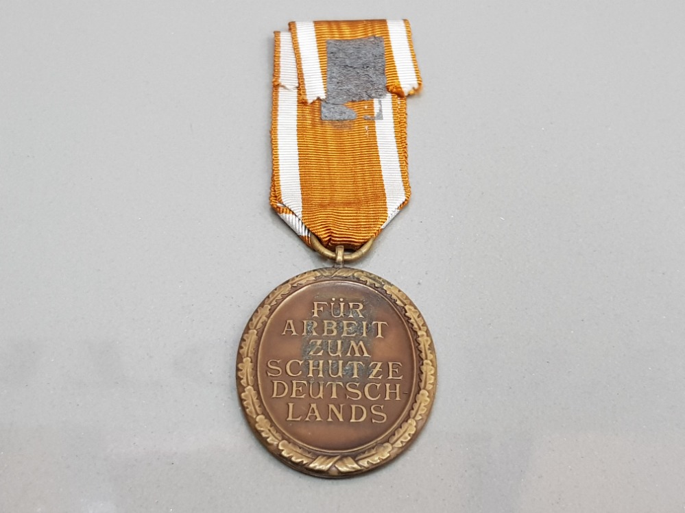 GERMAN WEST WALL MEDAL OF NAZI GERMANY 2ND AUGUST 1939 GIVEN TO THOSE WHO DESIGNED AND BUILT THE