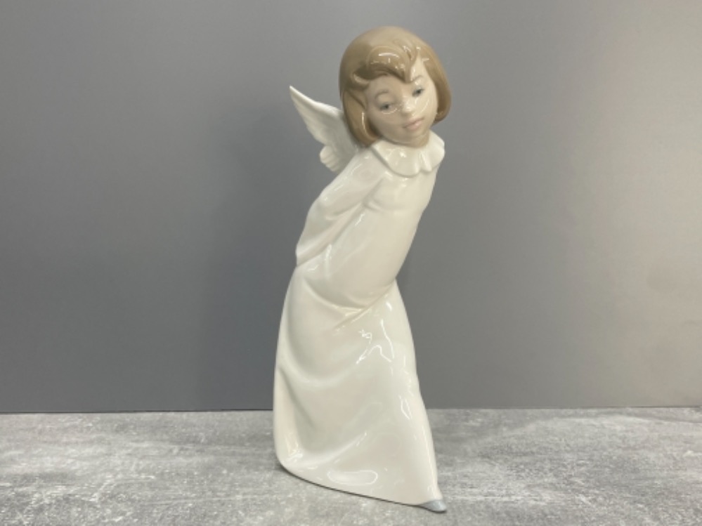 LLADRO 4960 CURIOUS ANGEL