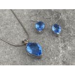 SILVER BLUE STONE PENDANT NECKLACE AND MATCHING EARRINGS SILVER BLUE STONES