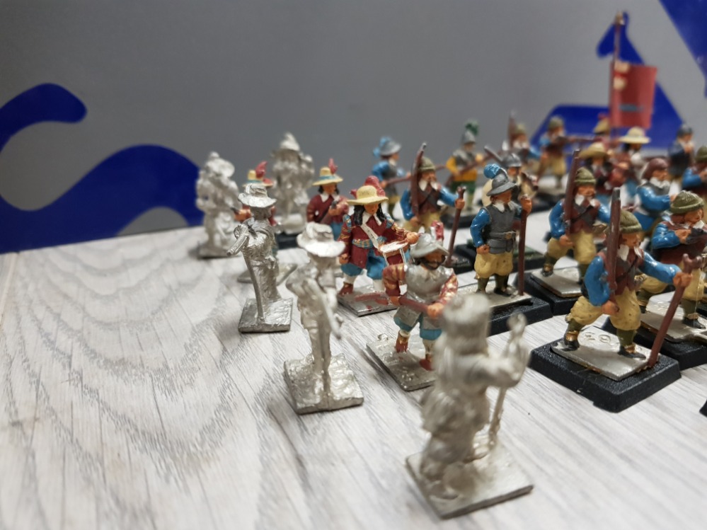 COLLECTION OF 30 MUSKET MINIATURE METAL FIGURES - Image 3 of 3