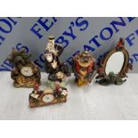 5 MONKEY RELATED COLLECTABLE POTTERY AND RESIN ITEMS INCLUDING 2 TABLE CLOCKS, GARNIER LIQUEURS