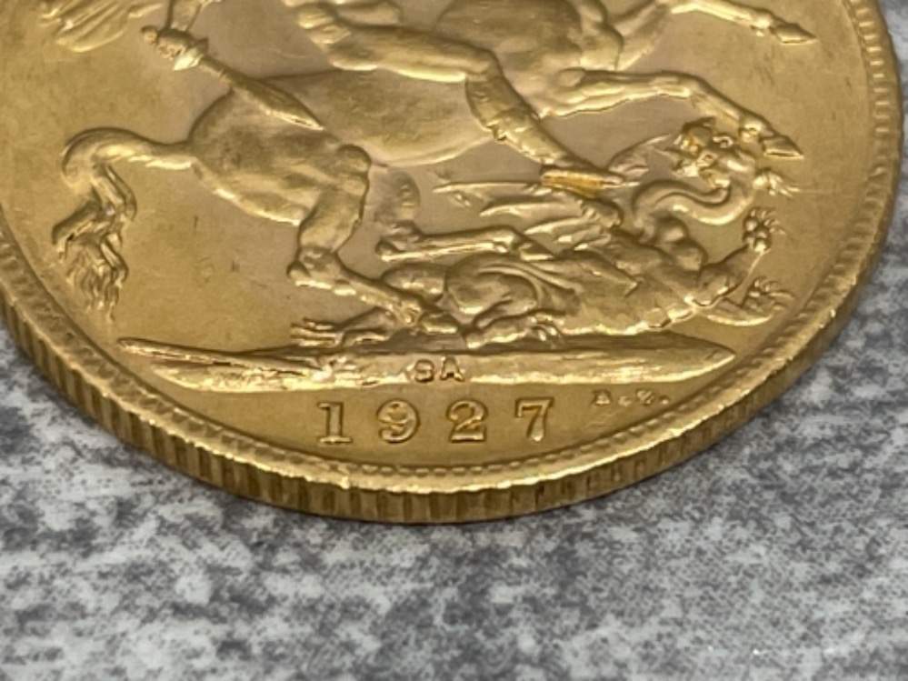 22CT GOLD 1927 FULL SOVEREIGN COIN STRUCK IN SOUTH AFRICA - Image 2 of 3