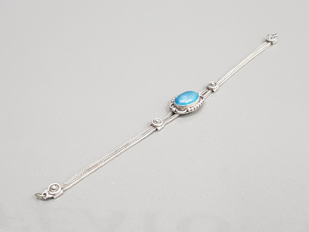 SILVER DOUBLE ROW FOXTAIL STYLE LINK BRACELET SET WITH OVAL BLUE STONE IN ORNATE SETTING 9.2G GROSS