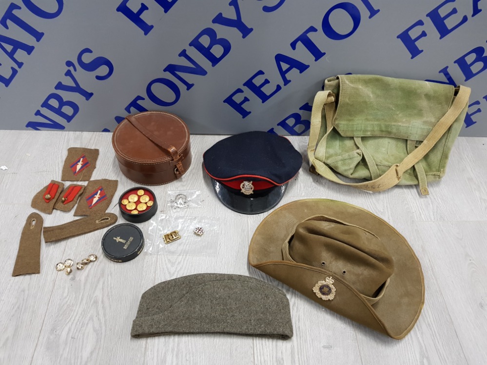 COLLECTION OF MILITARY MEMORABILIA INCLUDING AUSTRALIAN OFFICERS HATS ROYAL QUEENSLAND REGIMENT,