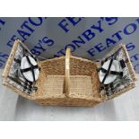 TOD HUNTER LUXURY PICNIC BASKET HAMPER, 2 PERSON