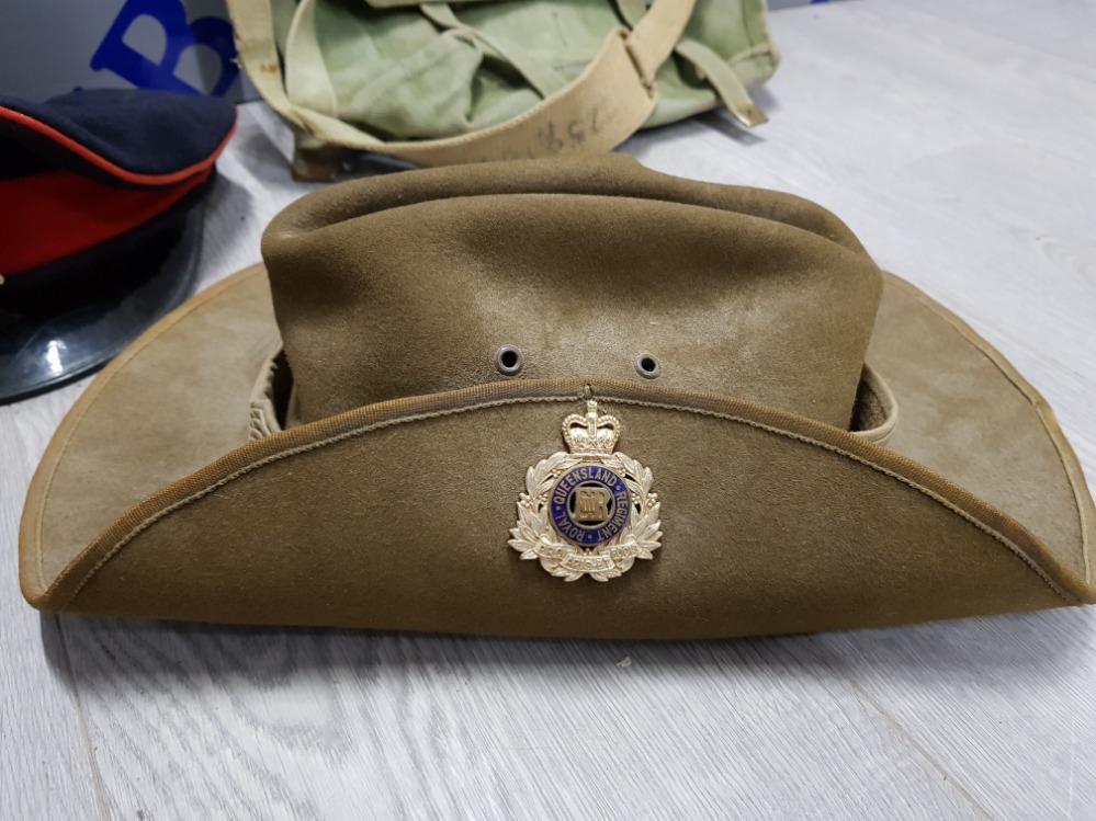 COLLECTION OF MILITARY MEMORABILIA INCLUDING AUSTRALIAN OFFICERS HATS ROYAL QUEENSLAND REGIMENT, - Image 8 of 10
