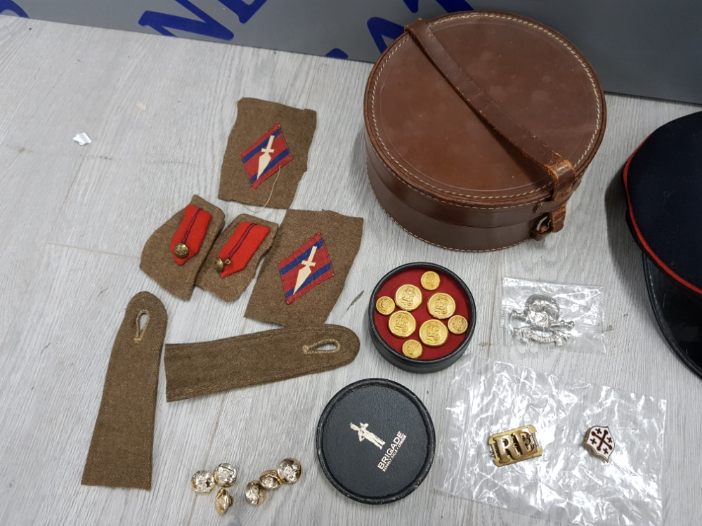 COLLECTION OF MILITARY MEMORABILIA INCLUDING AUSTRALIAN OFFICERS HATS ROYAL QUEENSLAND REGIMENT, - Image 3 of 10