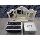 DRESSING TABLE MIRROR WITH 2 VANITY MAKEUP BOXES