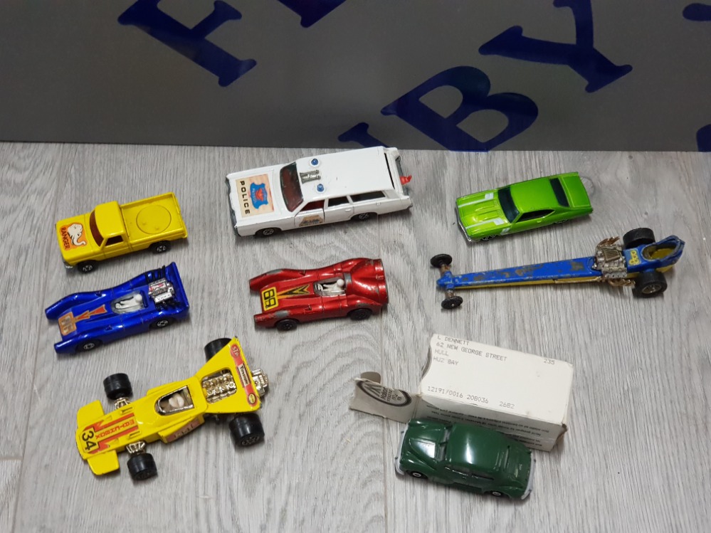 COLLECTION OF VINTAGE DIE CAST VEHICLES INCLUDING CORGI, MATCHBOX AND HOT WHEELS ETC