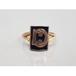 9CT YELLOW GOLD RING WITH GOLD SET LOGO ON BLACK BACKGROUND SIZE O 2.1G GROSS