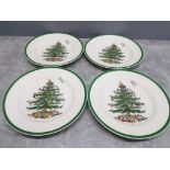 A SET OF 4 SPODE CHRISTMAS TREE PLATES