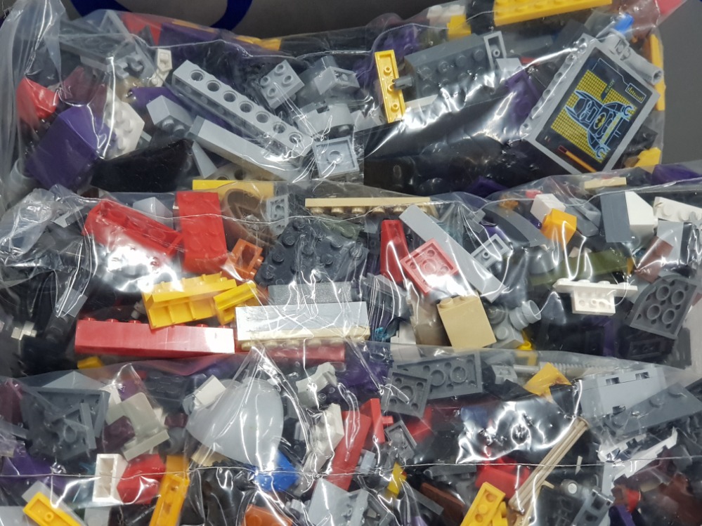 3 KG LARGE COLLECTIONS OF LEGO AND MEGA BLOCKS BUILDING CONSTRUCTION SETS - Image 3 of 3