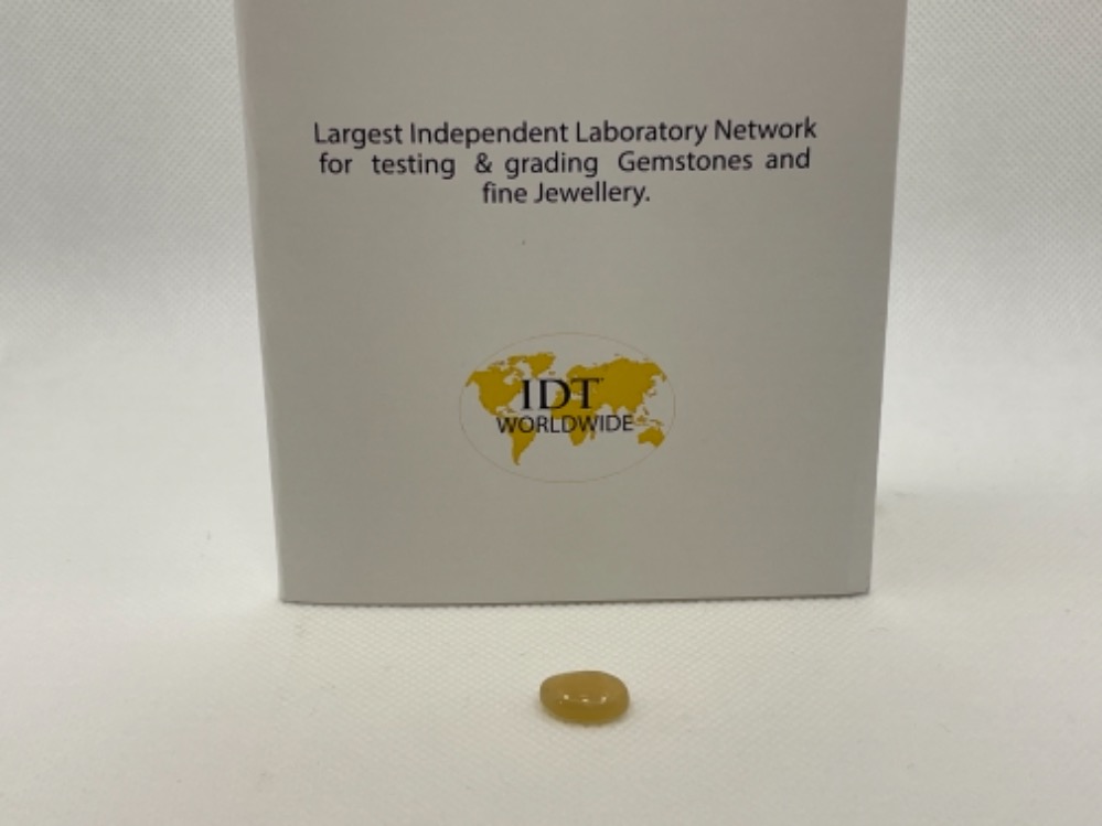 OPAL GEMSTONE IDT CERTIFIED 3.90CT