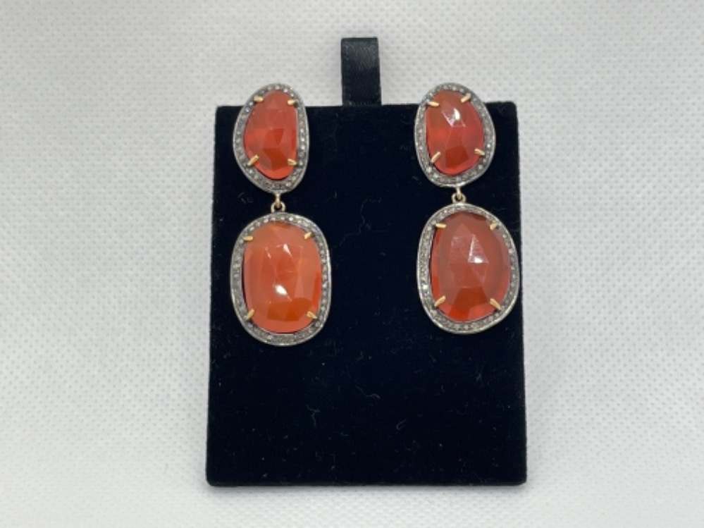 PAIR OF VINTAGE GOLD DIAMOND AND AMBER EARRINGS