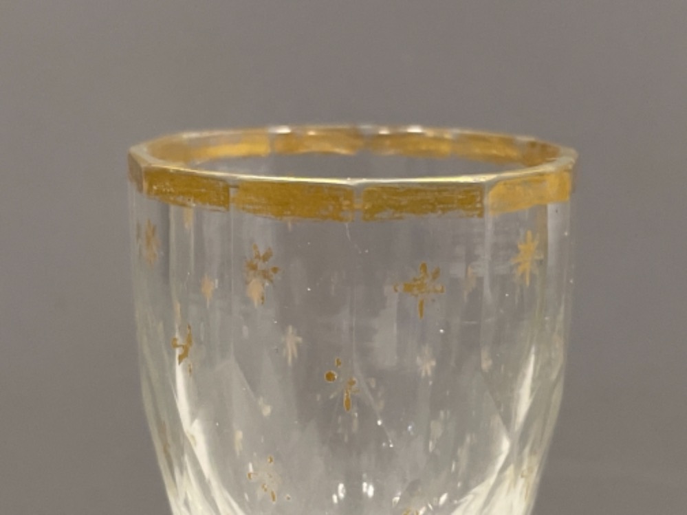 GEORGIAN C1800 DRINKING GLASS FACET CUT STEM AND BOWL APPLIED GILT EDGE FLEUR DE LIS TO BOWL CONICAL - Image 2 of 3