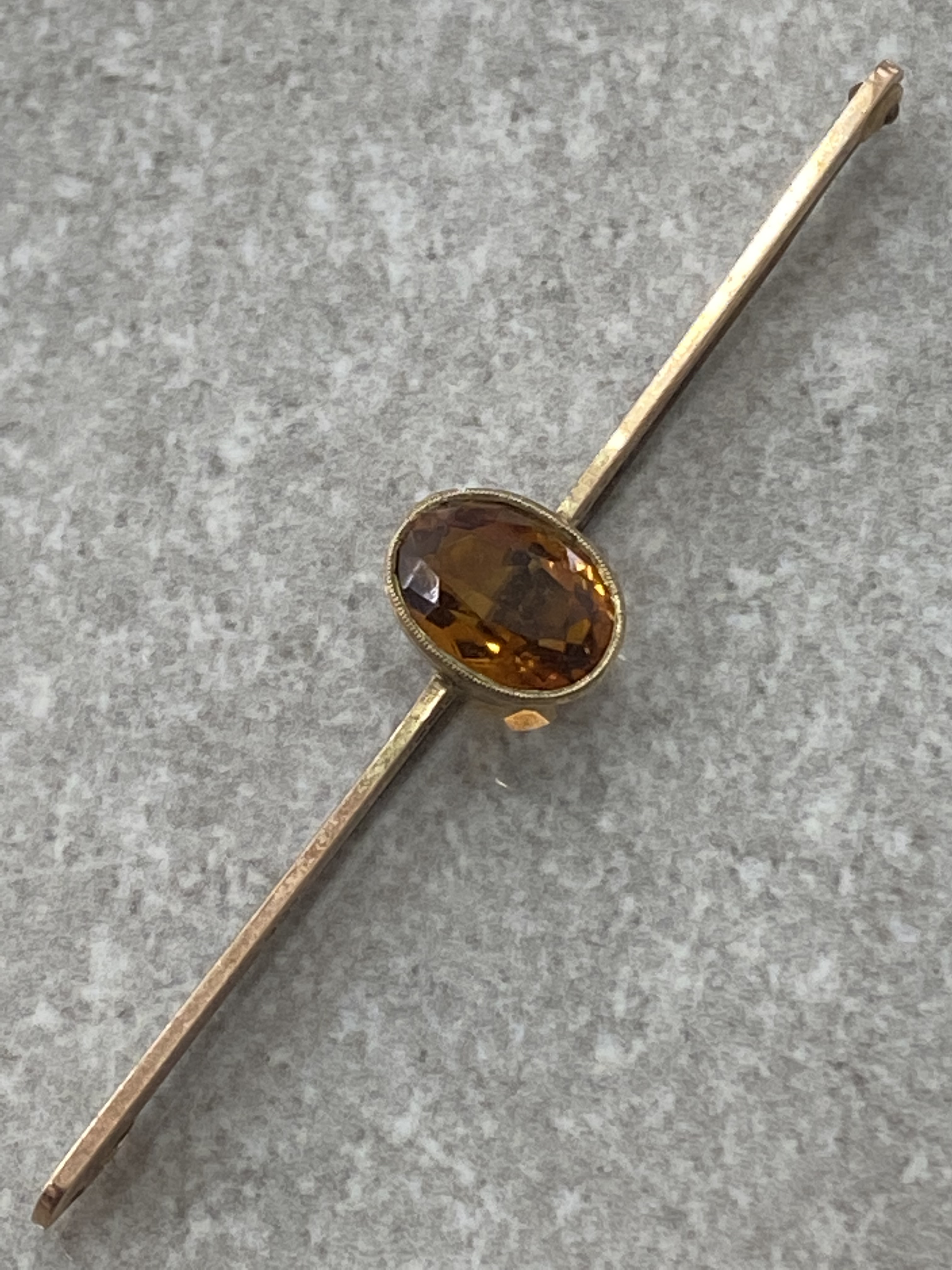 9CT GOLD BROOCH SET WITH CITRINE STONE