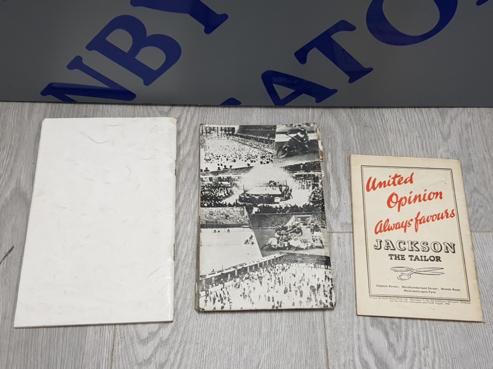 3 VINTAGE PROGRAMS INCLUDING NEWCASTLE UNITED PROMOTIONS SOUVENIR 6D 1948- 1949, WEMBLEY PRESENTS - Bild 2 aus 3