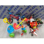 COLLECTION OF KIDS BICYCLES AND A SELECTION OF TOYS INCLUDING PAW PATROL CALLING PUPS BIKE AND