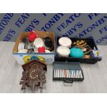 2 BOXES OF MISCELLANEOUS ITEMS TO INCLUDE POTTERY PORCELAIN AND GLASSWARE