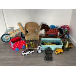 LARGE COLLECTION OF CHILDRENS TOYS